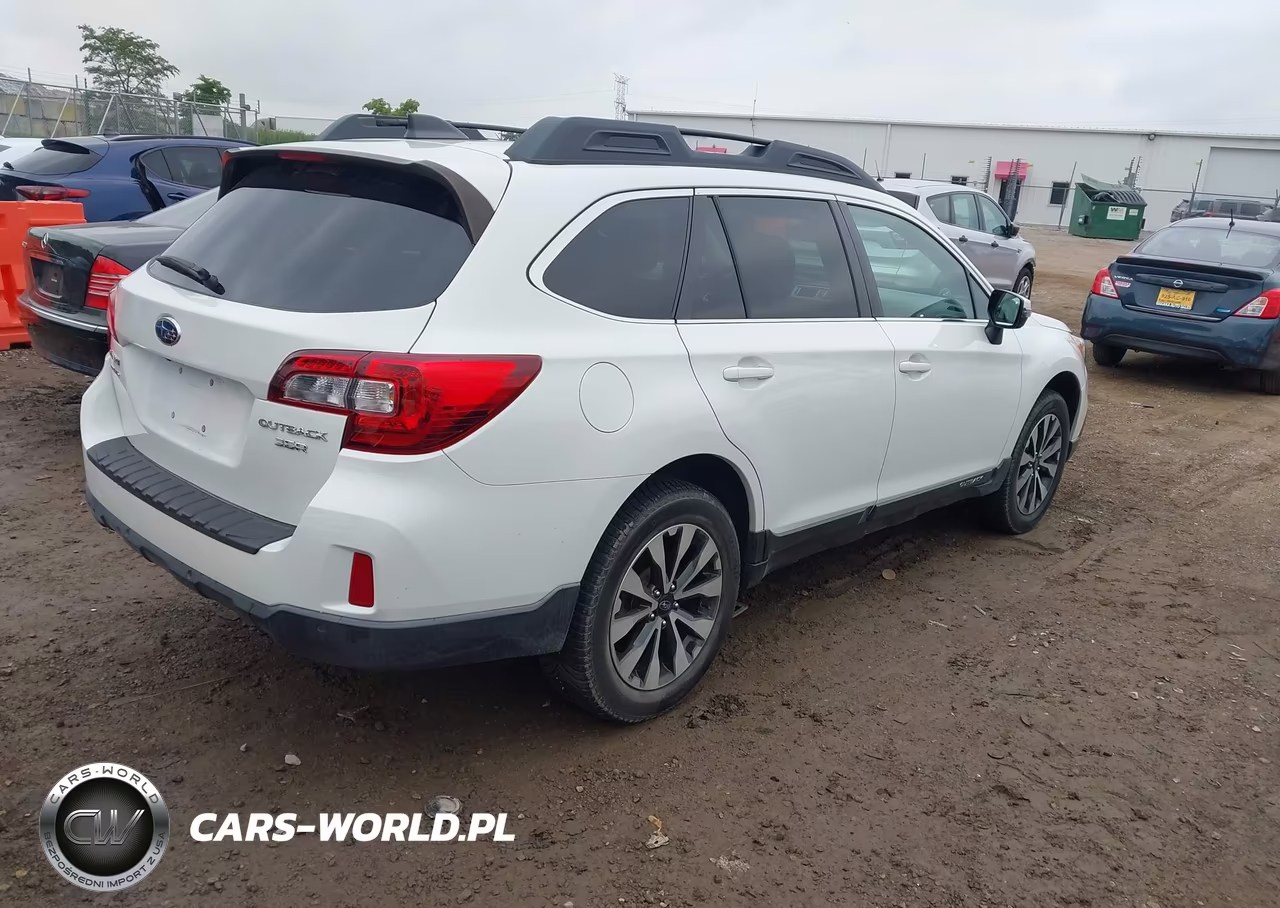 2017 Subaru Outback 3.6R Limited VIN:4S4BSENC8H3354213 - 4