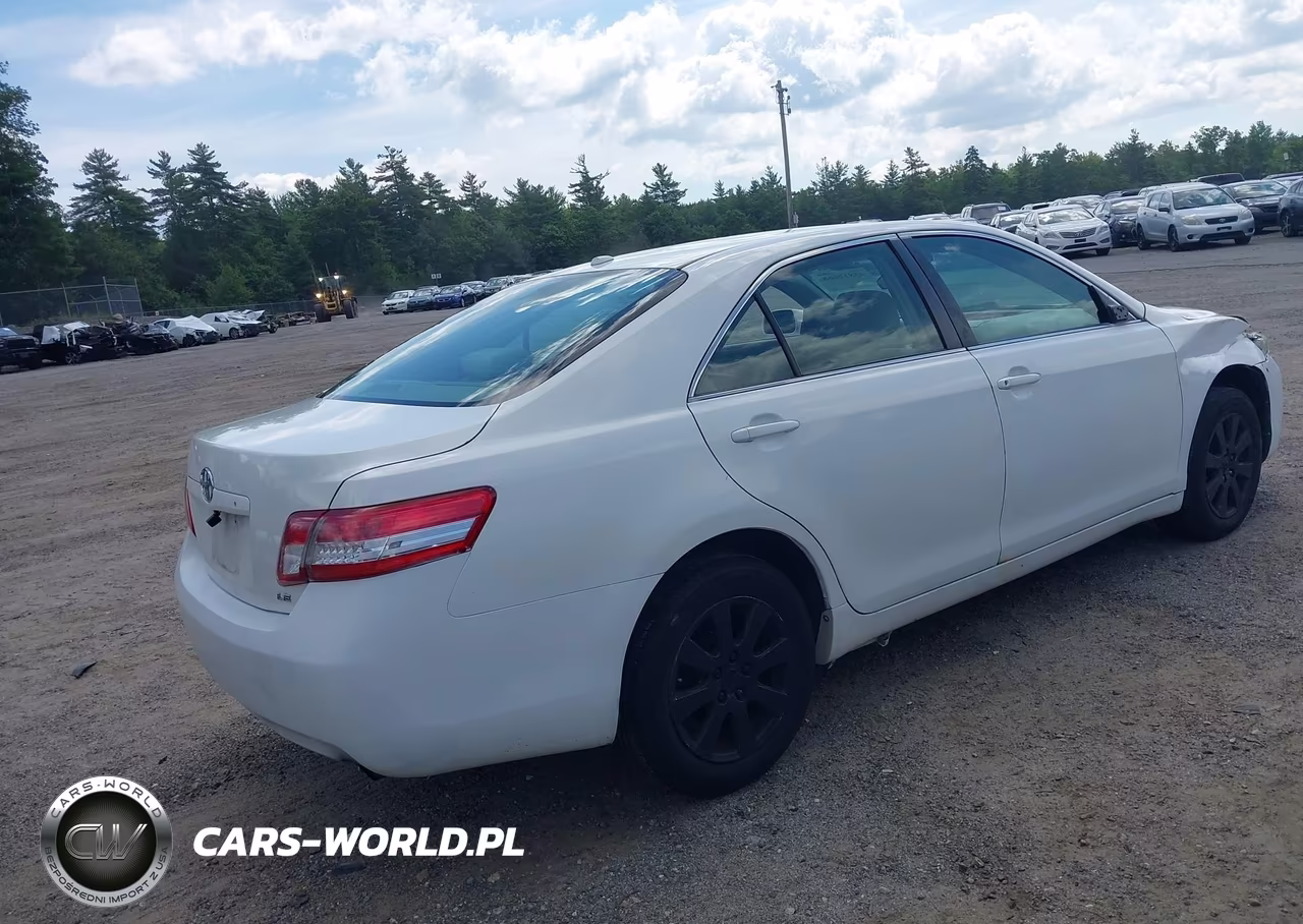2010 Toyota Camry VIN:JTNBF3EK6A3001152 - 4