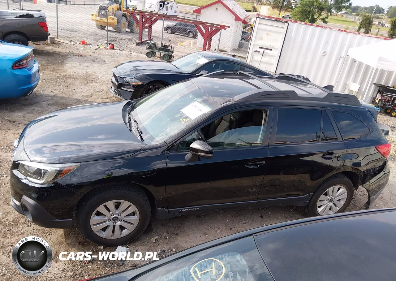 2018 Subaru Outback 2.5I Premium VIN:4S4BSAFC0J3314205 - 14