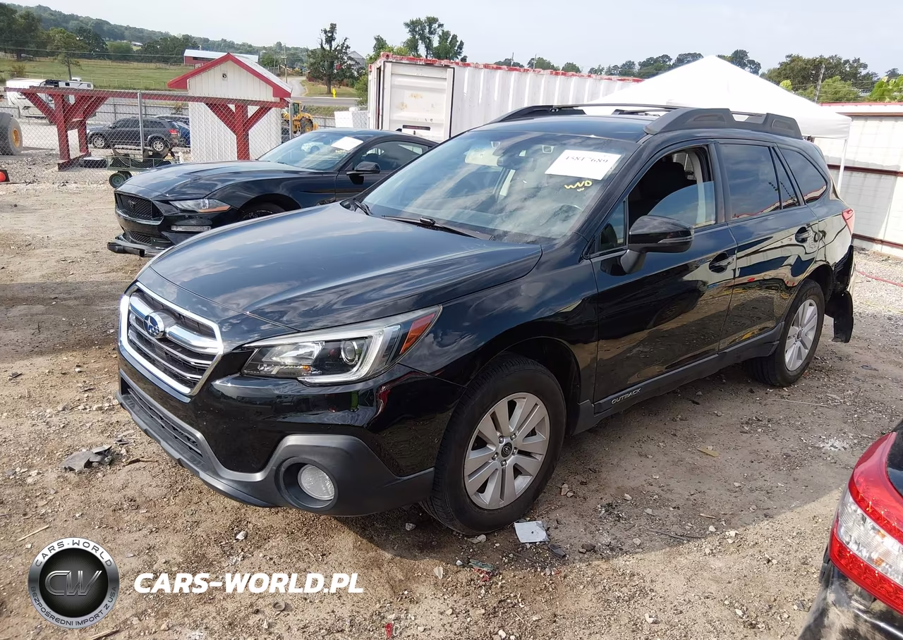 2018 Subaru Outback 2.5I Premium VIN:4S4BSAFC0J3314205 - 2