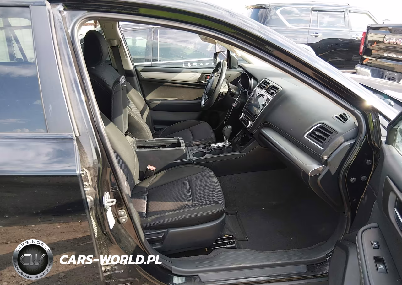 2018 Subaru Outback 2.5I Premium VIN:4S4BSAFC0J3314205 - 5
