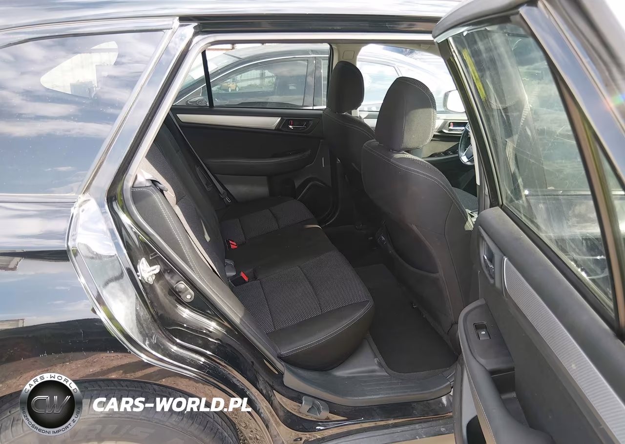 2018 Subaru Outback 2.5I Premium VIN:4S4BSAFC0J3314205 - 8