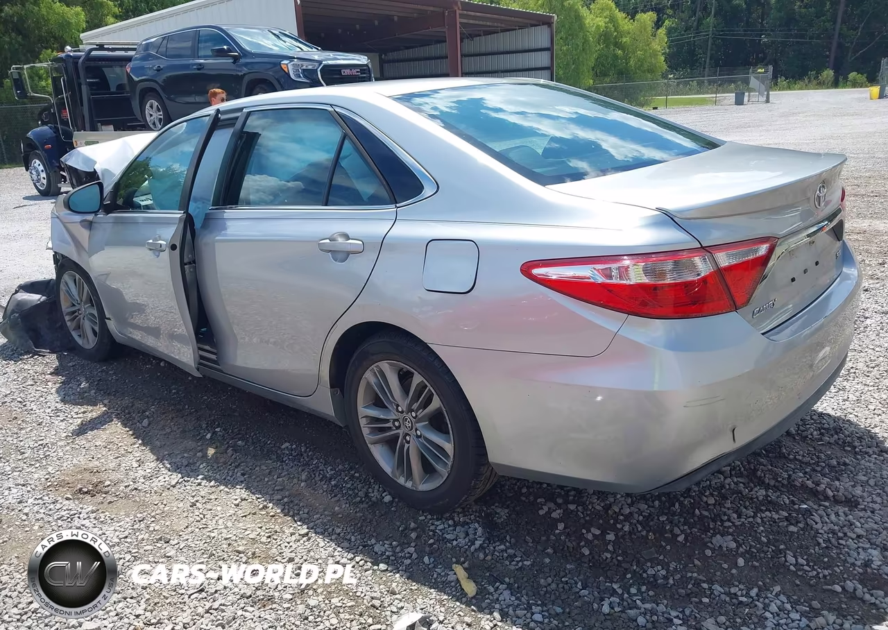 2015 Toyota Camry Se VIN:4T1BF1FK1FU008403 - 3