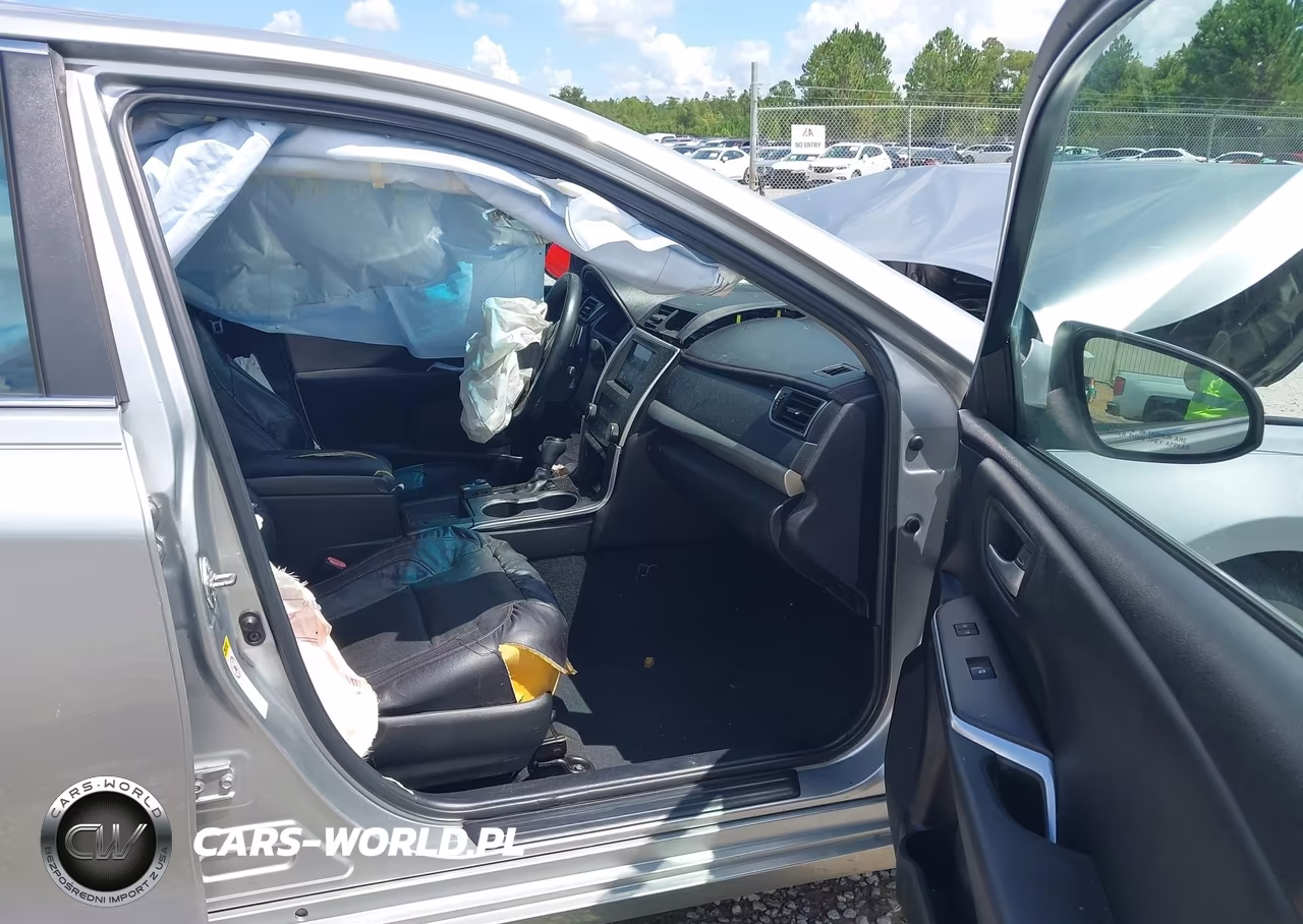 2015 Toyota Camry Se VIN:4T1BF1FK1FU008403 - 5