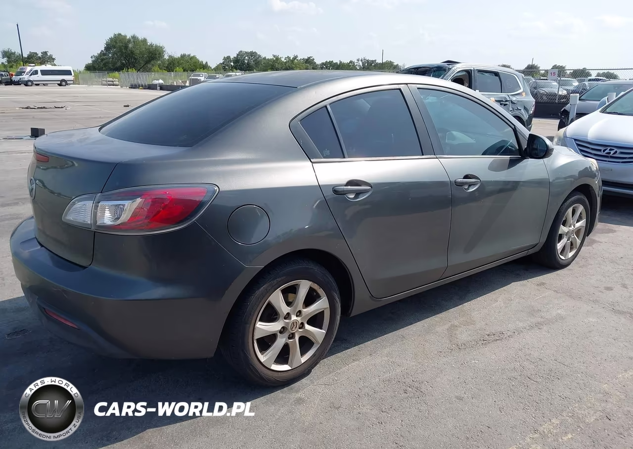2011 Mazda Mazda3 I Touring VIN:JM1BL1VG6B1401870 - 4