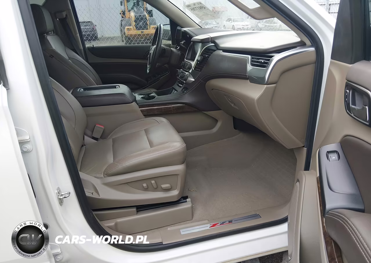 2020 Chevrolet Suburban 4Wd Lt VIN:1GNSKHKC6LR111877 - 5