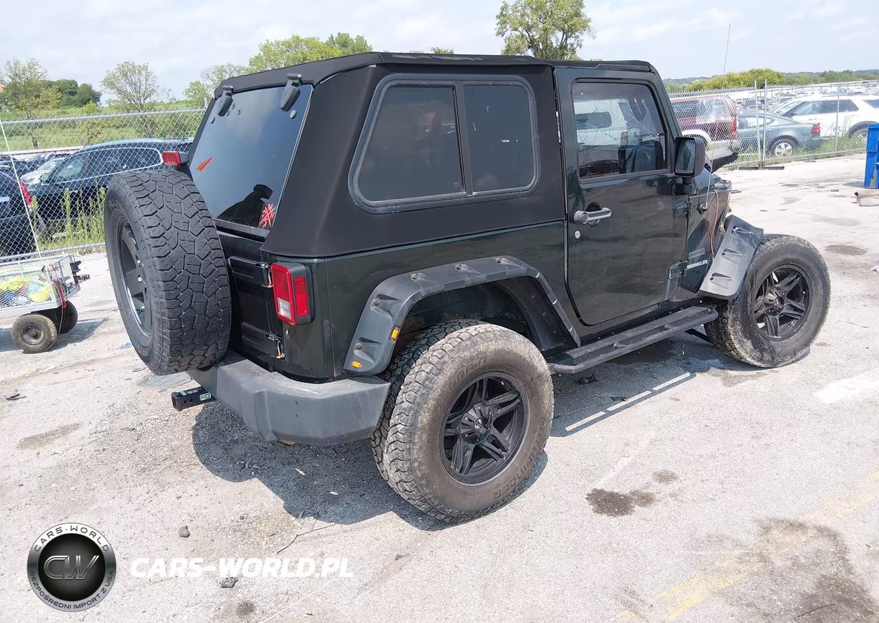 2011 Jeep Wrangler Sport VIN:1J4AA2D1XBL502848 - 4