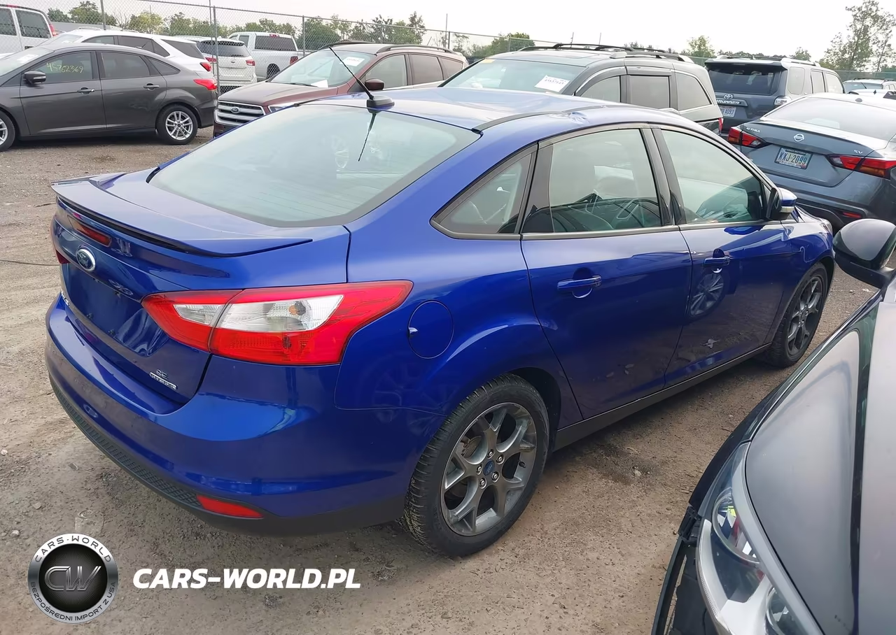 2013 Ford Focus Se VIN:1FADP3F24DL380641 - 4