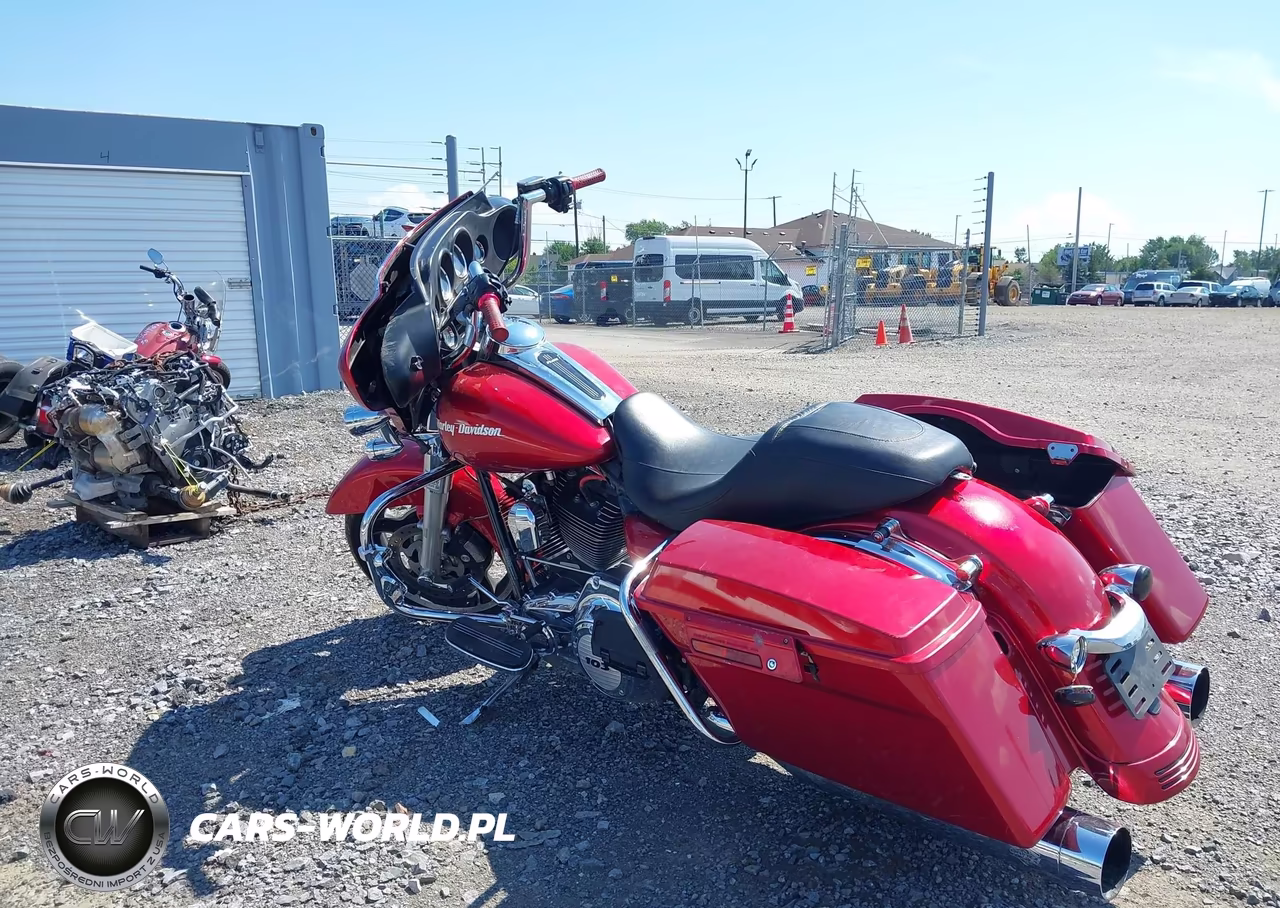 2012 Harley-Davidson Flhx Street Glide VIN:1HD1KBM19CB693400 - 3