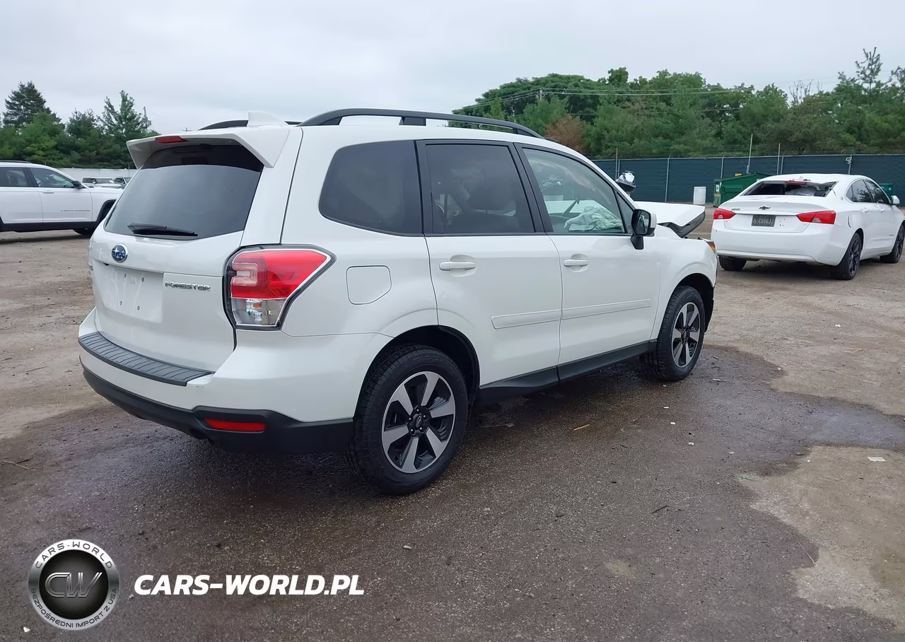 2018 Subaru Forester 2.5I Premium VIN:JF2SJAGC1JH413531 - 4