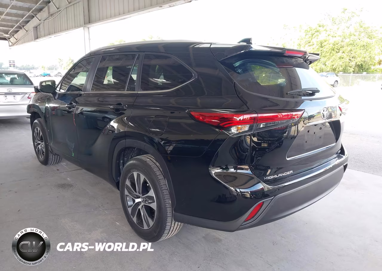 2023 Toyota Highlander Xle VIN:5TDKDRAH6PS044484 - 3