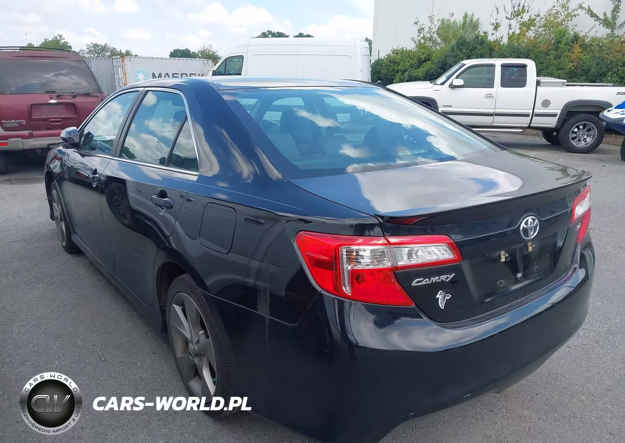 2014 Toyota Camry Se Sport VIN:4T1BF1FK5EU798030 - 14