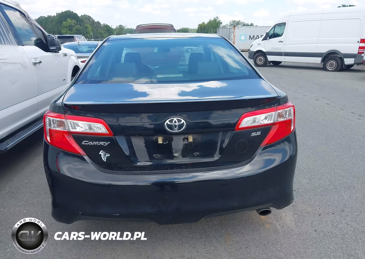 2014 Toyota Camry Se Sport VIN:4T1BF1FK5EU798030 - 16
