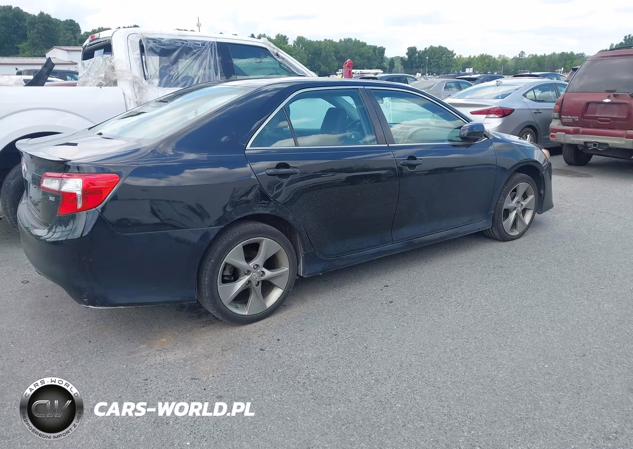 2014 Toyota Camry Se Sport VIN:4T1BF1FK5EU798030 - 4