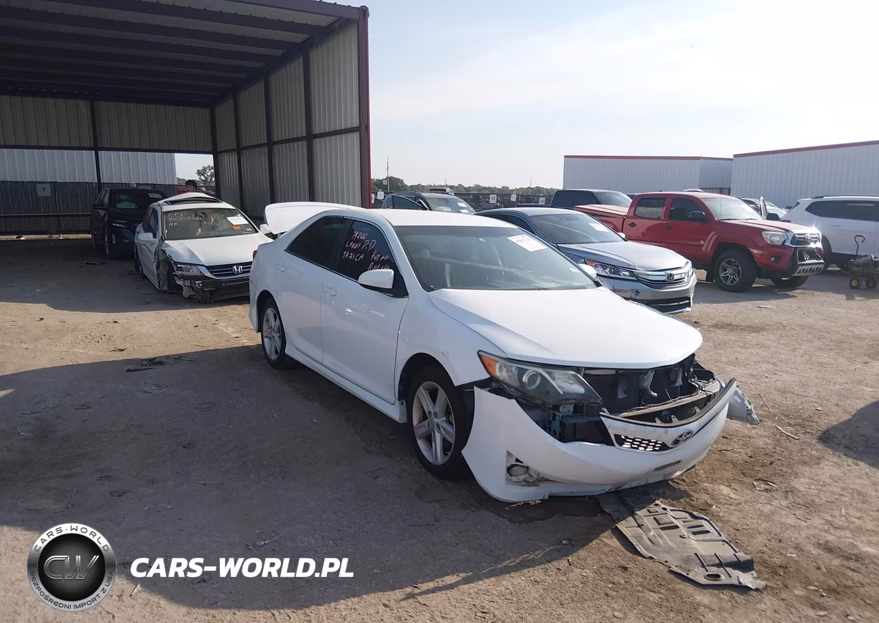 2014 Toyota Camry Se – zdjęcie 1 z 16
