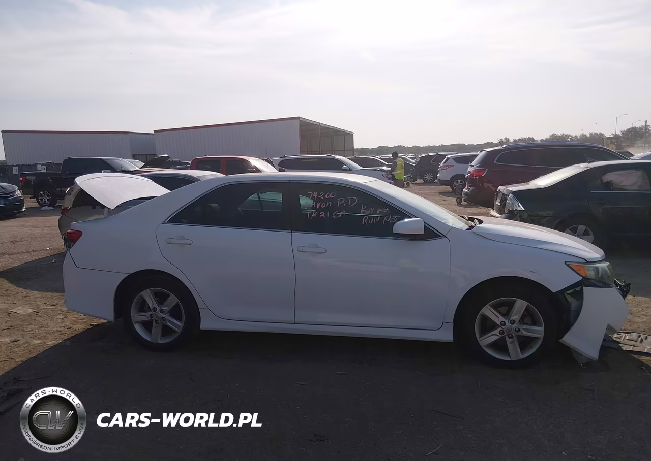 2014 Toyota Camry Se VIN:4T1BF1FK2EU459323 - 13