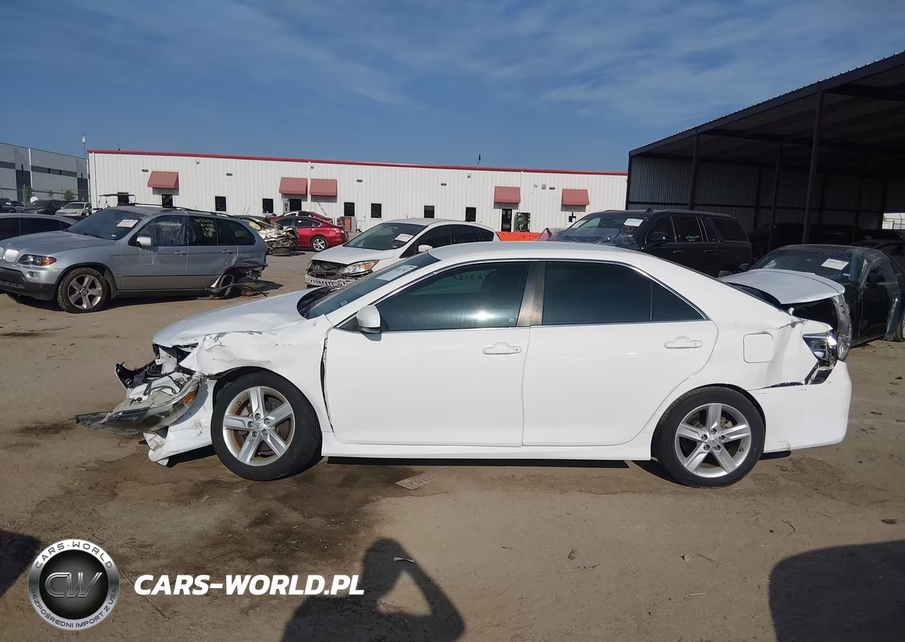 2014 Toyota Camry Se VIN:4T1BF1FK2EU459323 - 14