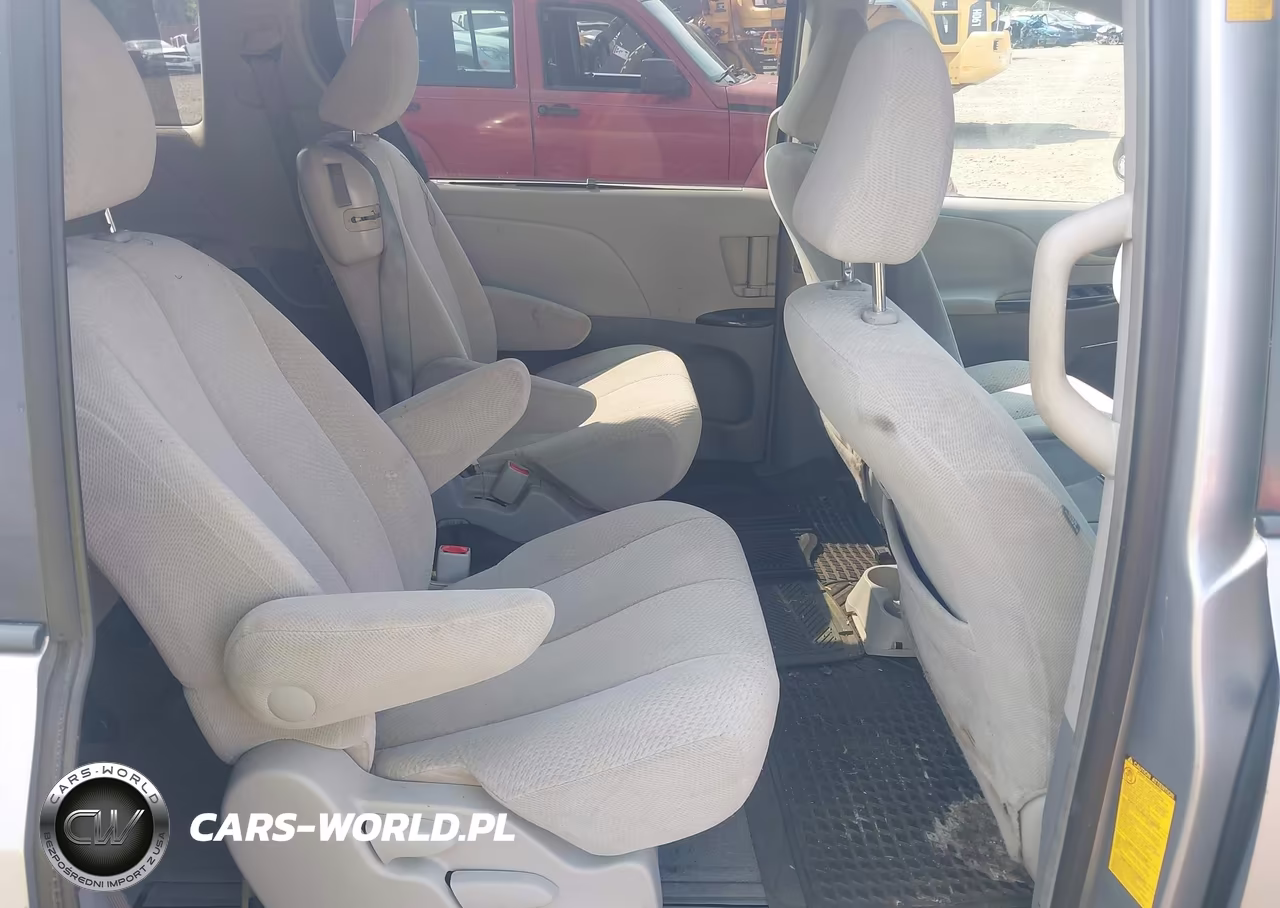 2013 Toyota Sienna Le V6 8 Passenger VIN:5TDKK3DC8DS395105 - 8