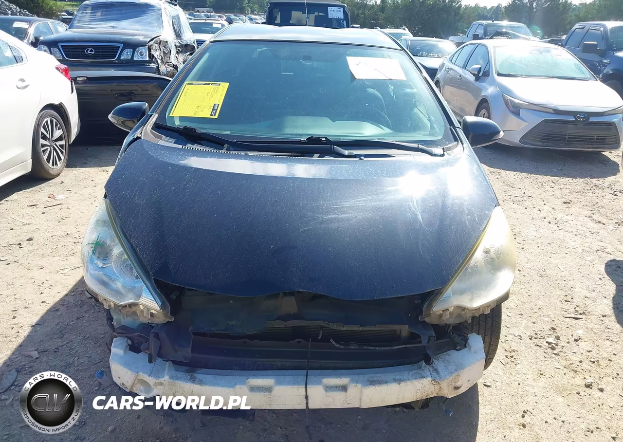 2012 Toyota Prius C Three VIN:JTDKDTB30C1005669 - 13