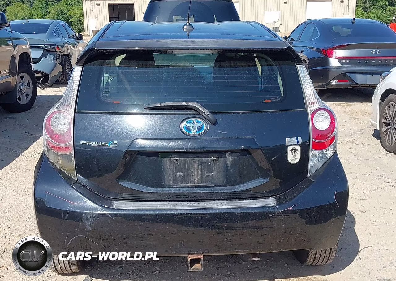 2012 Toyota Prius C Three VIN:JTDKDTB30C1005669 - 17