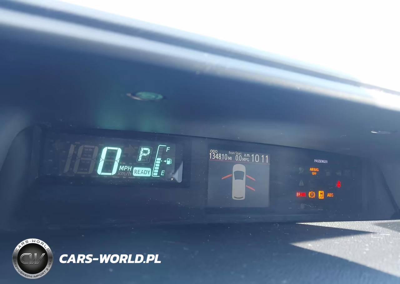 2012 Toyota Prius C Three VIN:JTDKDTB30C1005669 - 7