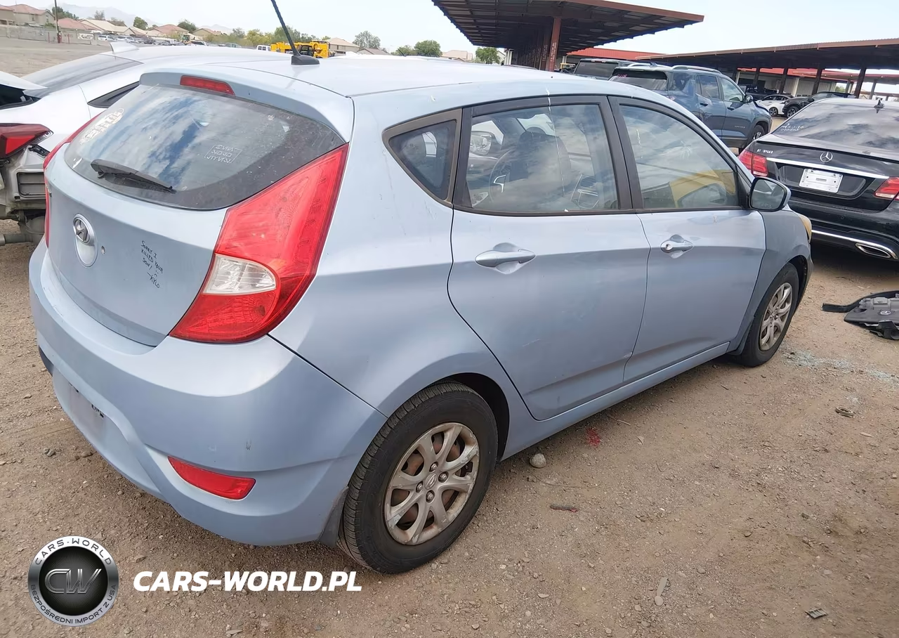 2012 Hyundai Accent Gs VIN:KMHCT5AE5CU030373 - 4