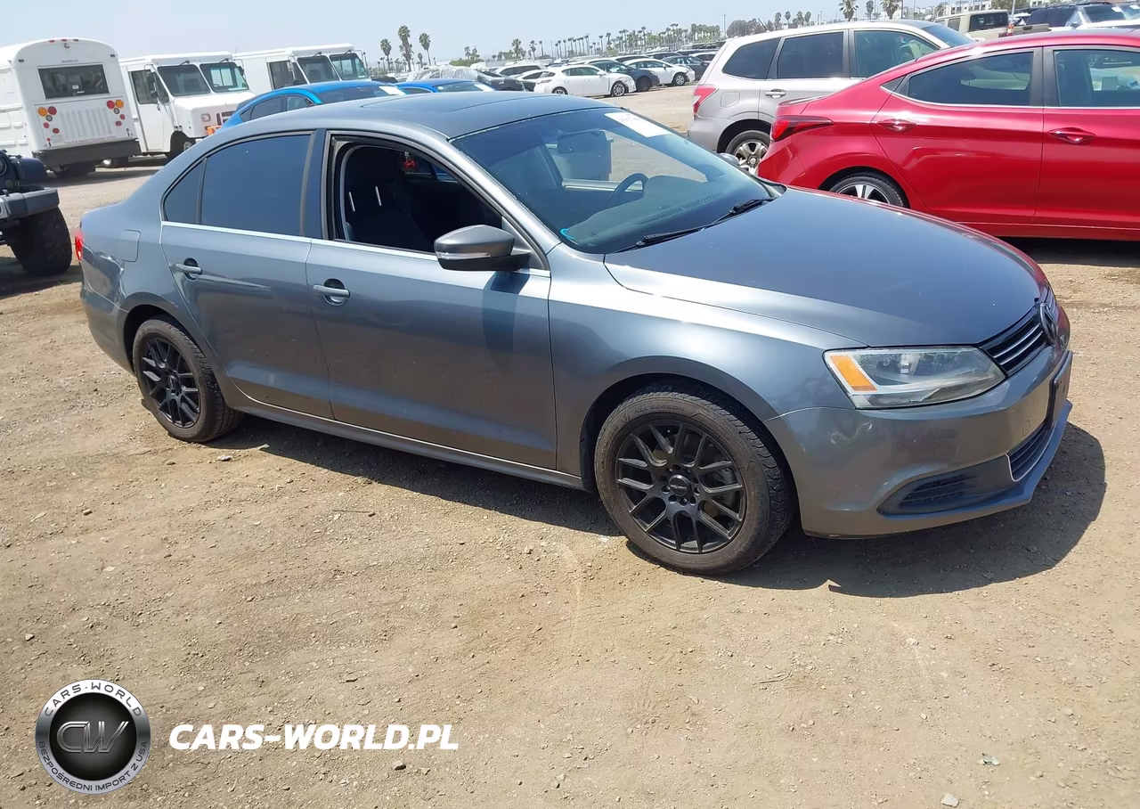 2013 Volkswagen Jetta 2.0L Tdi – zdjęcie 1 z 11