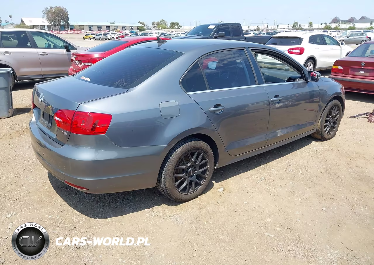 2013 Volkswagen Jetta 2.0L Tdi VIN:3VWLL7AJXDM426427 - 4