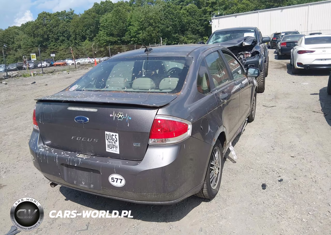 2011 Ford Focus Se VIN:1FAHP3FN7BW156786 - 4