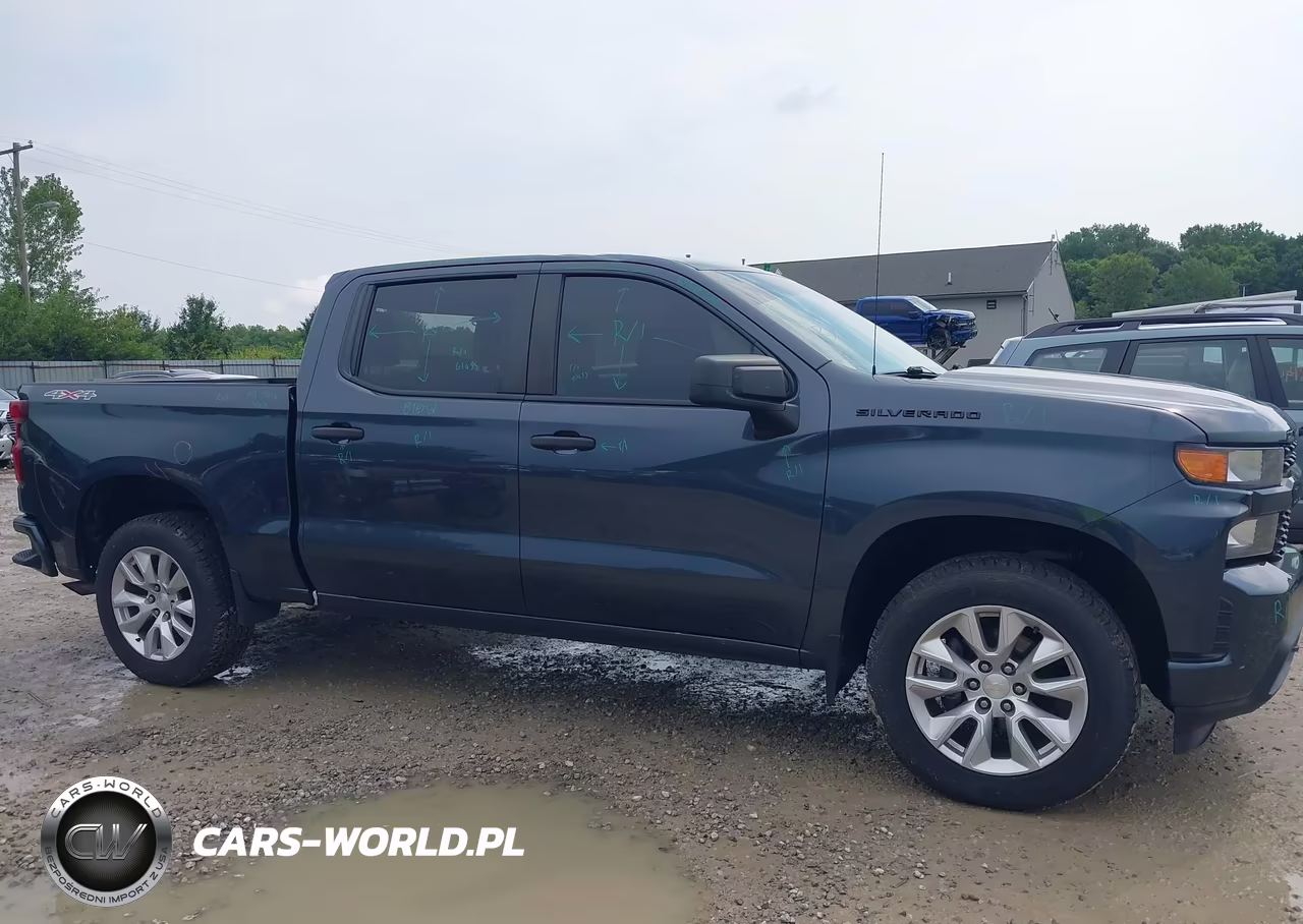2021 Chevrolet Silverado 1500 4Wd Short Bed Custom VIN:1GCPYBEKXMZ399322 - 13