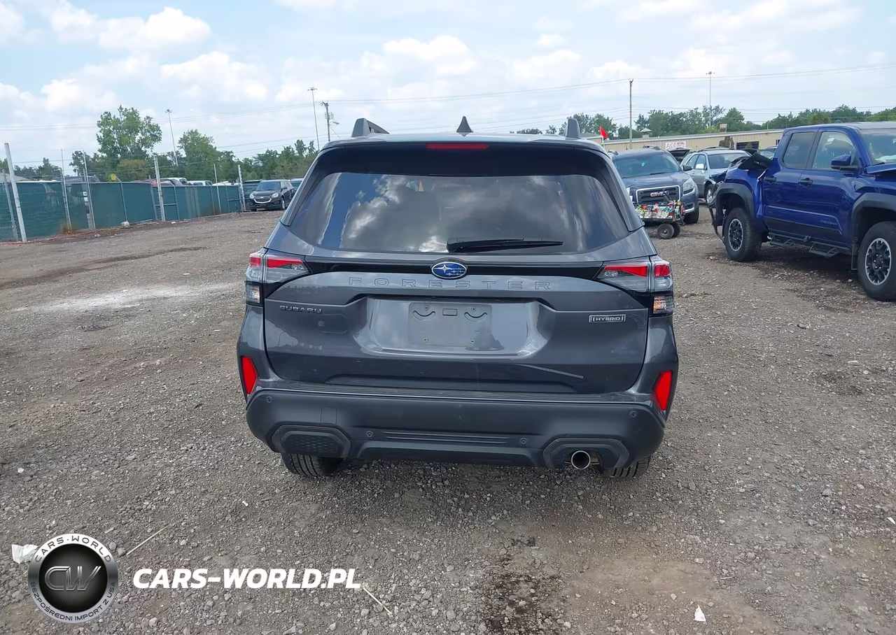 2025 Subaru Forester Limited Hybrid VIN:JF2SLSRD0SH404519 - 17