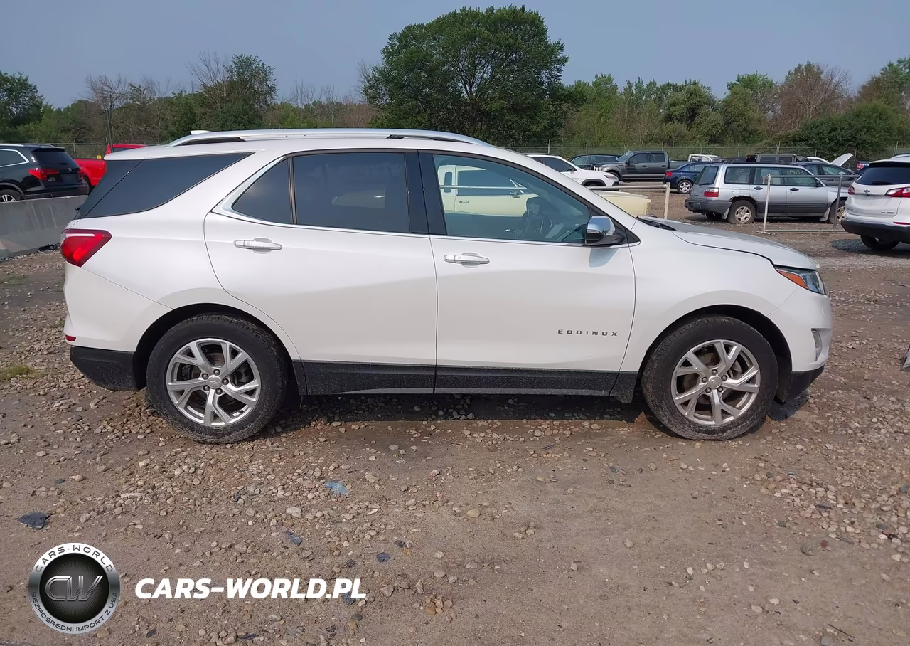 2018 Chevrolet Equinox Premier VIN:2GNAXVEV3J6291174 - 13