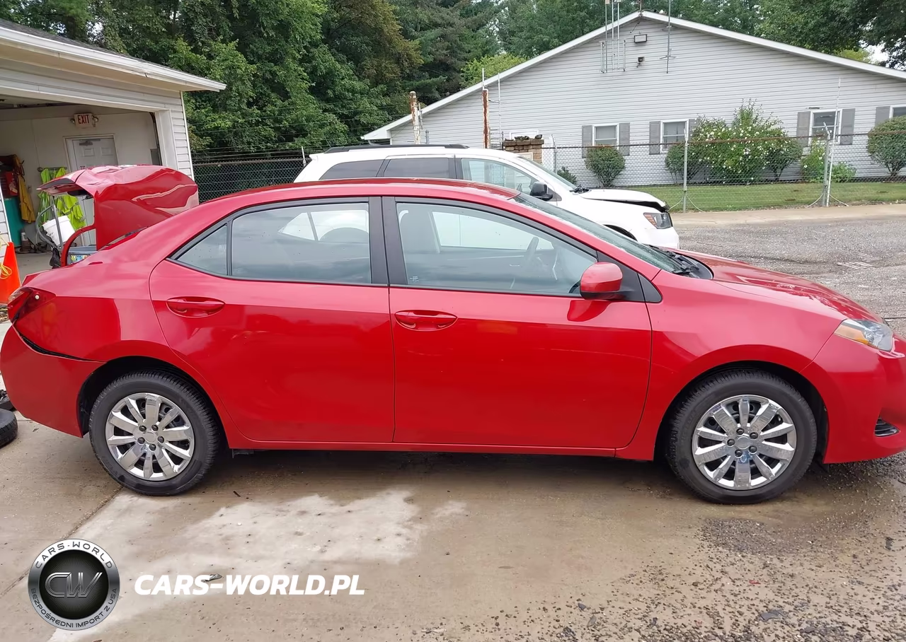 2017 Toyota Corolla Le VIN:2T1BURHEXHC862192 - 14
