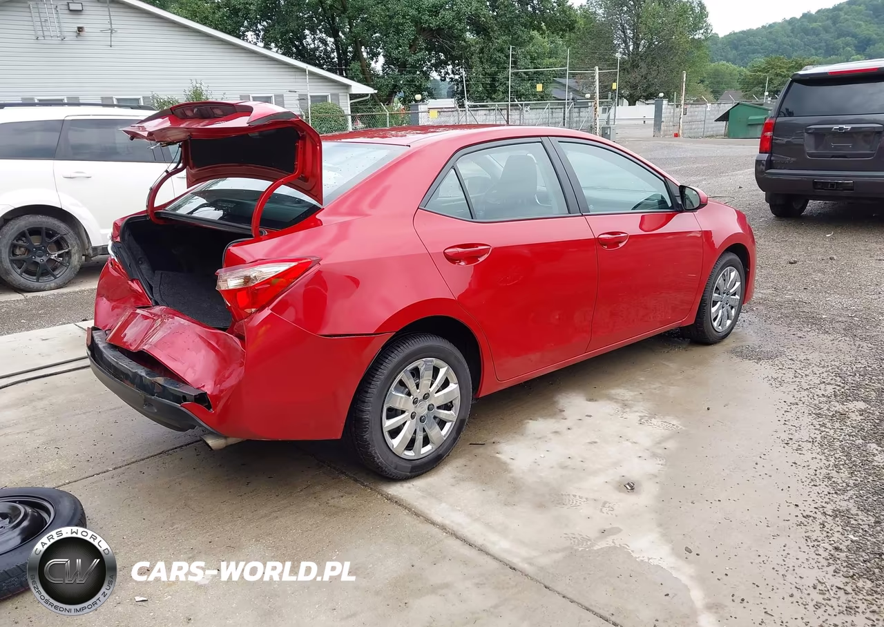 2017 Toyota Corolla Le VIN:2T1BURHEXHC862192 - 4