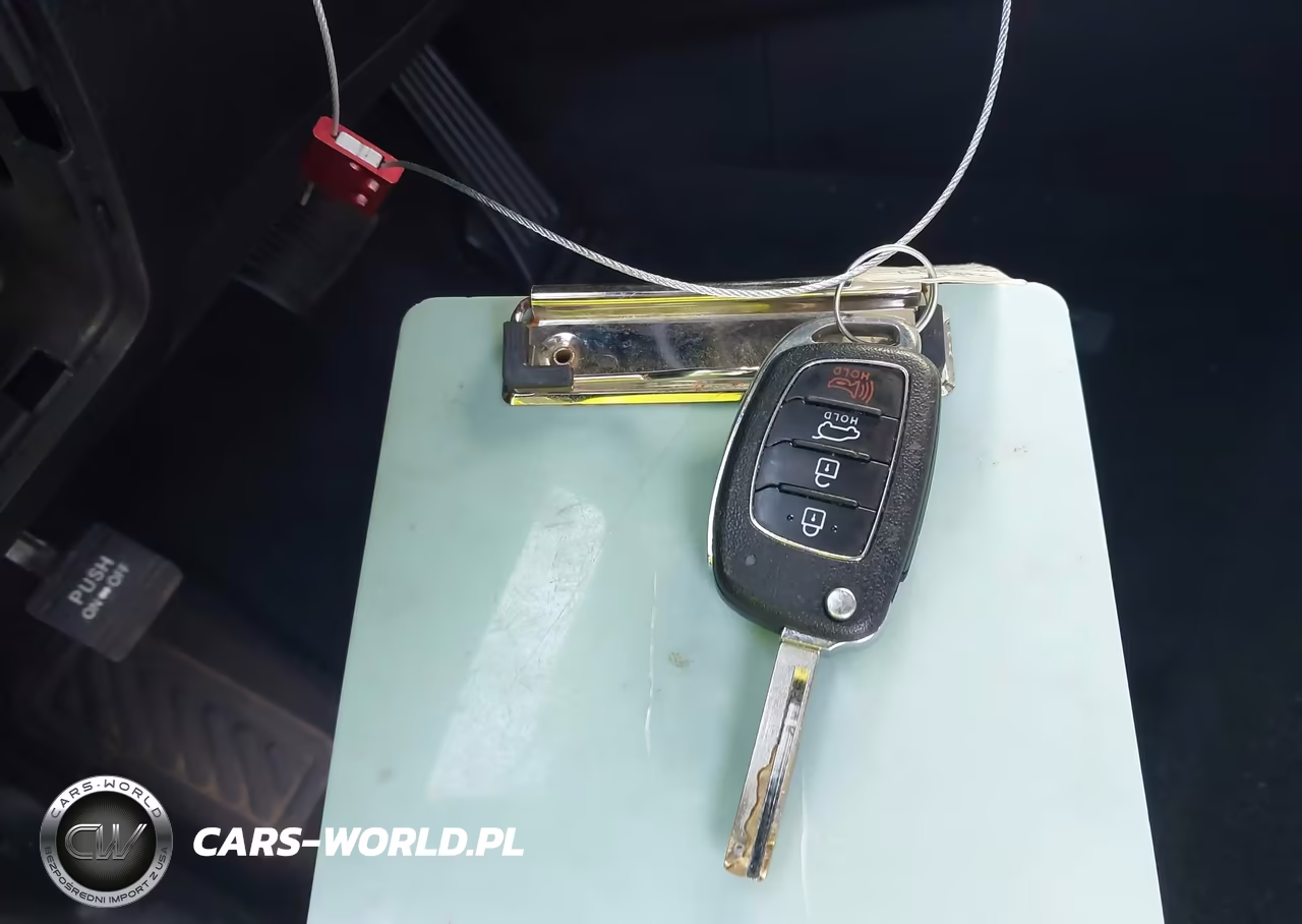 2018 Hyundai Santa Fe Sport 2.4L VIN:5NMZT3LB4JH100410 - 11