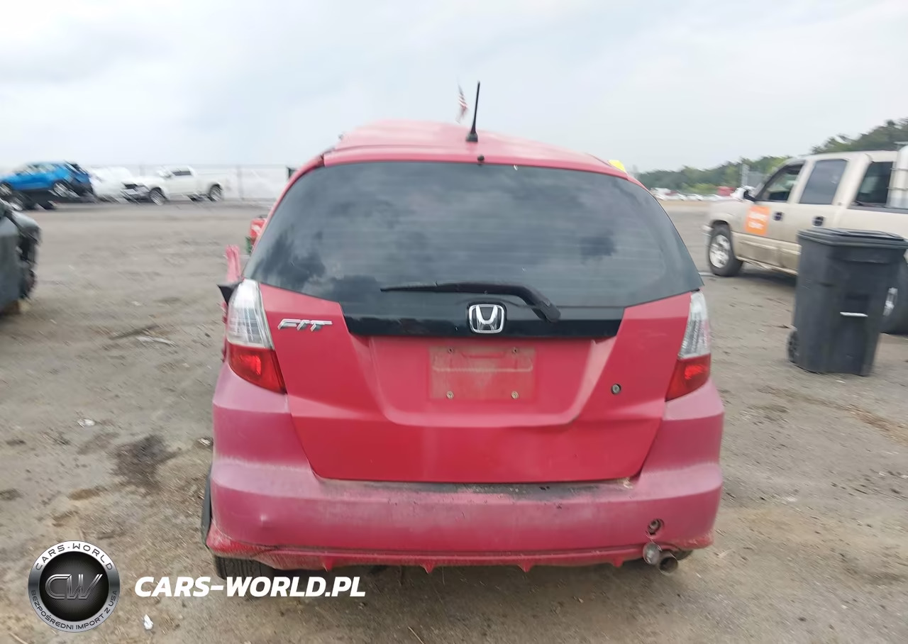 2010 Honda Fit VIN:JHMGE8H2XAC010747 - 14