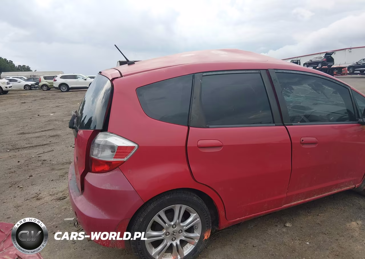 2010 Honda Fit VIN:JHMGE8H2XAC010747 - 15