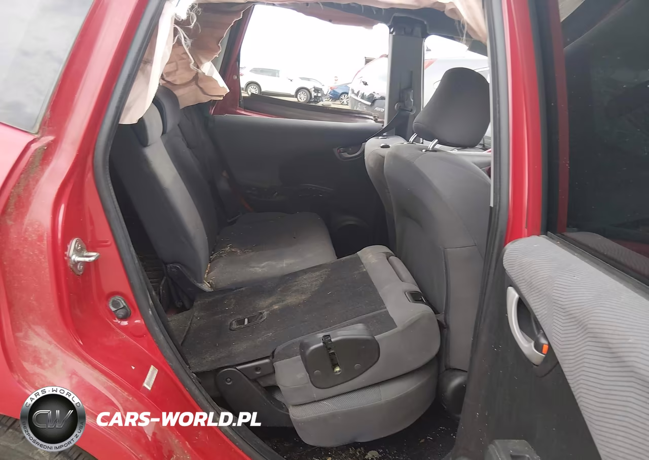 2010 Honda Fit VIN:JHMGE8H2XAC010747 - 8