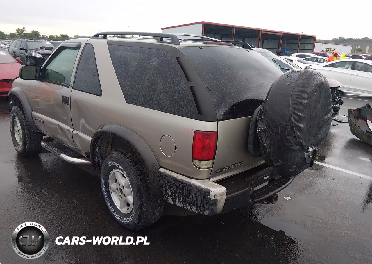 2000 Chevrolet Blazer Ls VIN:1GNCT18W3YK206259 - 3