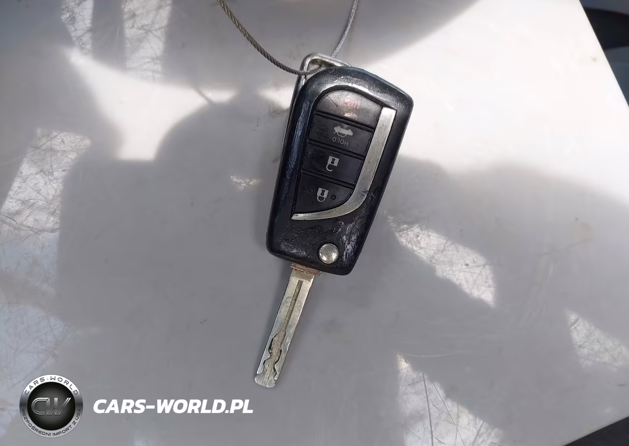 2020 Toyota Camry Le VIN:4T1C11AK0LU941750 - 11