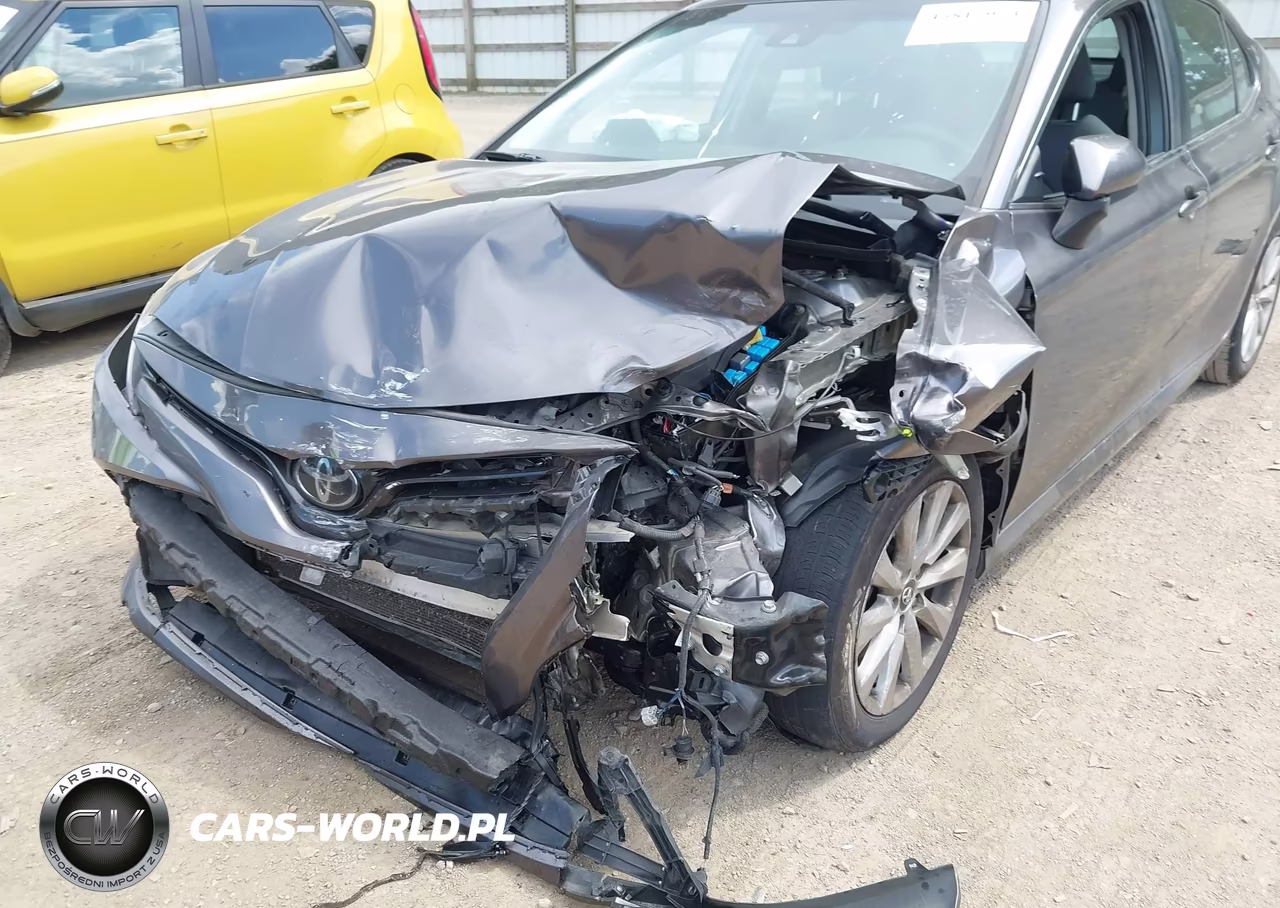 2020 Toyota Camry Le VIN:4T1C11AK0LU941750 - 6