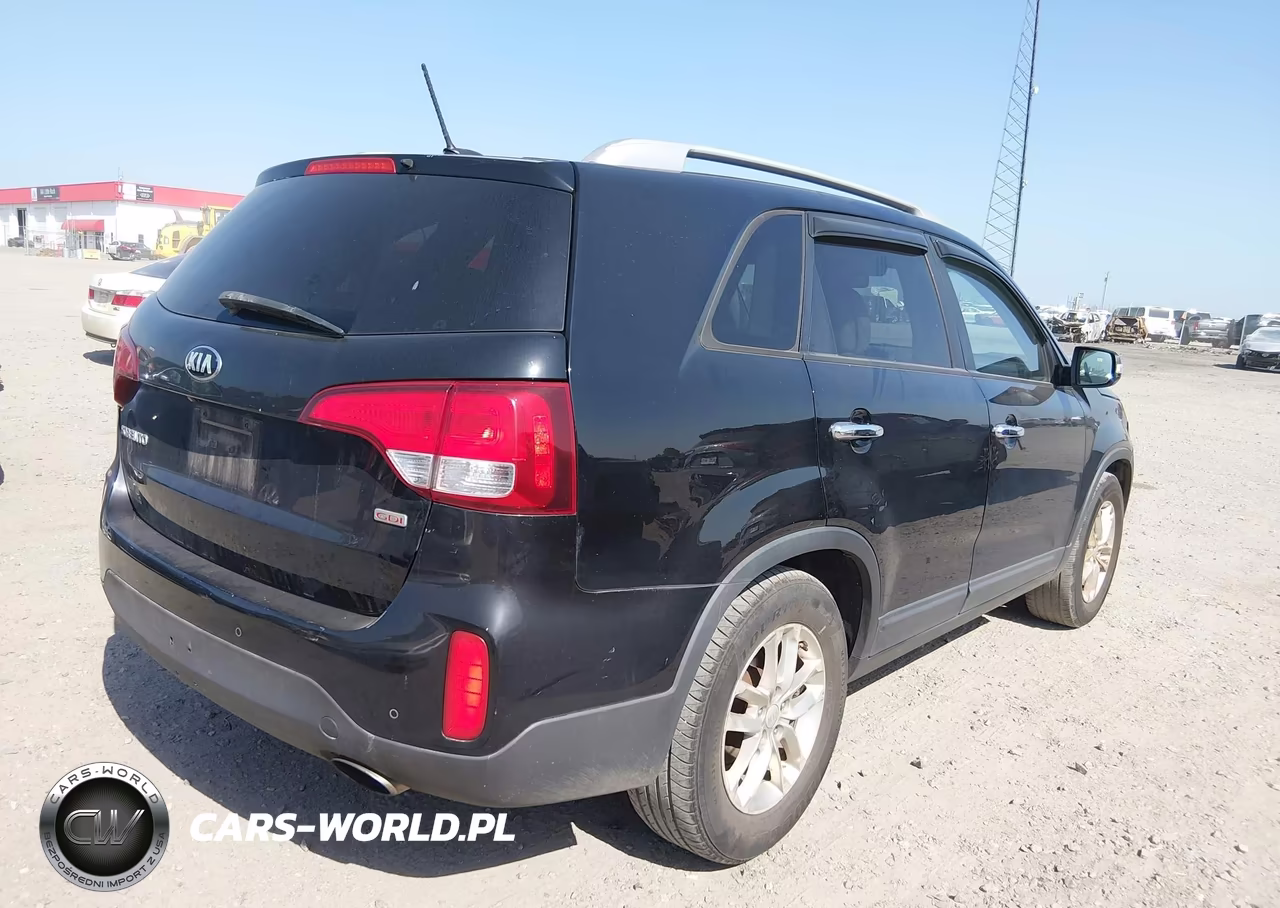 2015 Kia Sorento Lx VIN:5XYKT4A69FG648112 - 4
