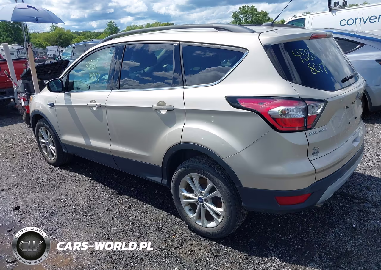 2017 Ford Escape Se VIN:1FMCU9GD2HUC19623 - 3