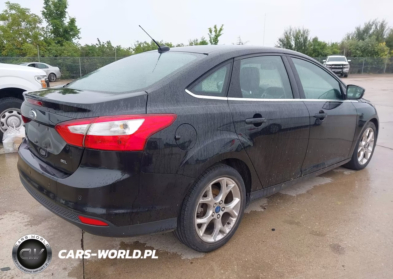 2012 Ford Focus Sel VIN:1FAHP3H24CL301417 - 4