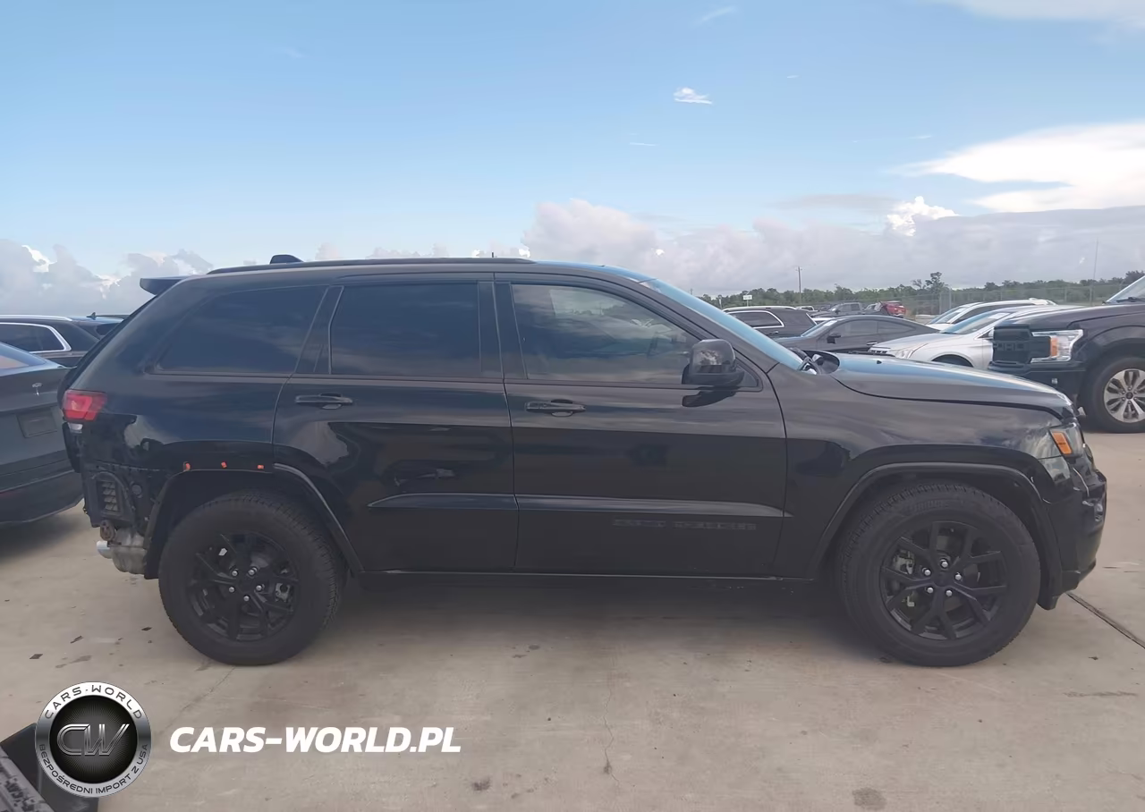 2018 Jeep Grand Cherokee Altitude 4X2 VIN:1C4RJEAG9JC403892 - 13