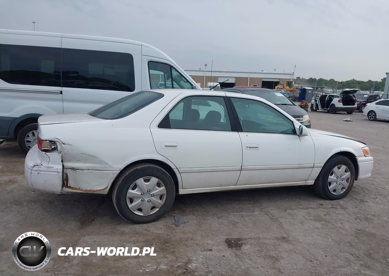 2000 Toyota Camry Le VIN:JT2BG22KXY0393511 - 13