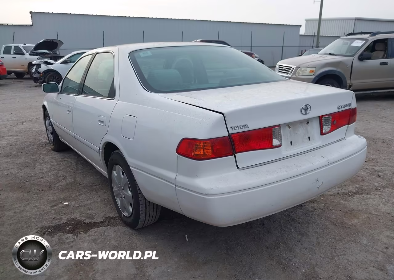 2000 Toyota Camry Le VIN:JT2BG22KXY0393511 - 3