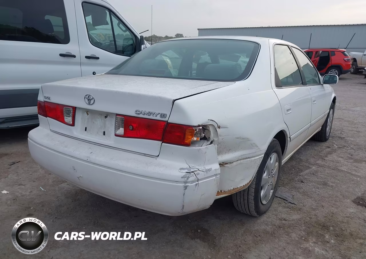 2000 Toyota Camry Le VIN:JT2BG22KXY0393511 - 4