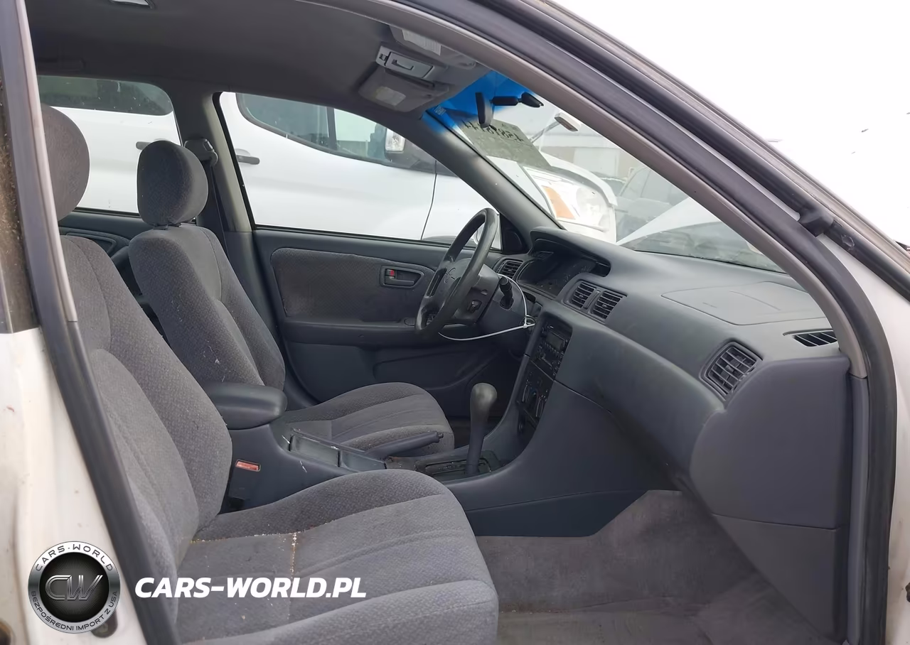 2000 Toyota Camry Le VIN:JT2BG22KXY0393511 - 5