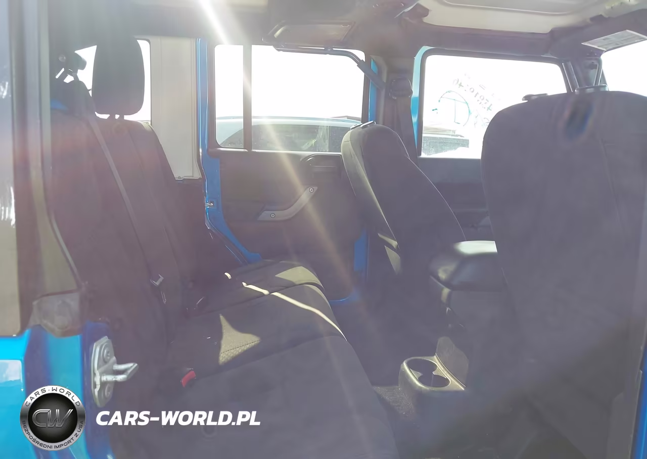 2016 Jeep Wrangler Unlimited Sport VIN:1C4BJWDG7GL224455 - 8